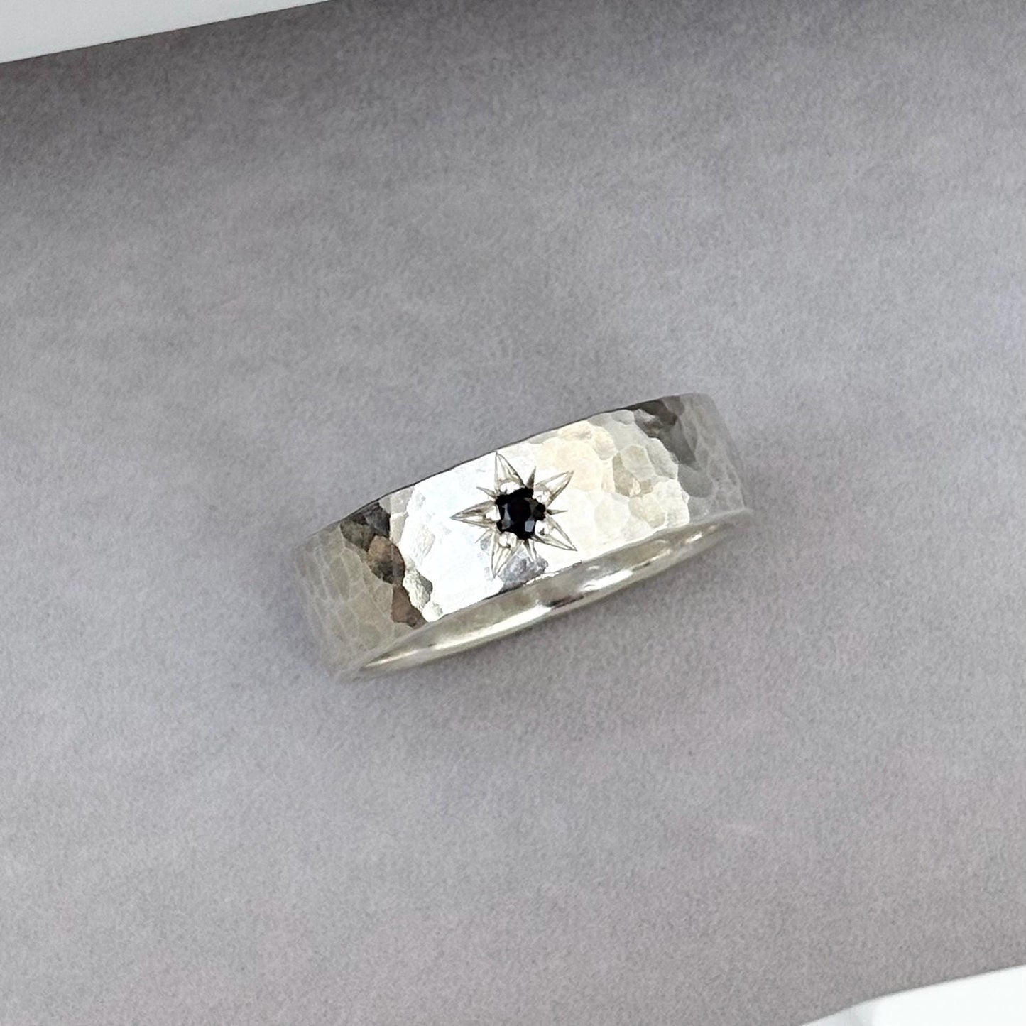 Sample sale - Handmade solid sterling silver hammered ring with a star engraved set black sapphire
