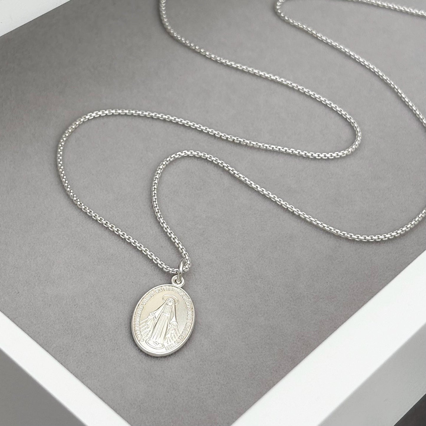 Sample sale - Polished solid sterling silver small size oval miraculous medal pendant on a round box chain