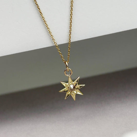 Vintage 9ct yellow Gold Dainty Diamond Star Charm Pendant Chain Necklace