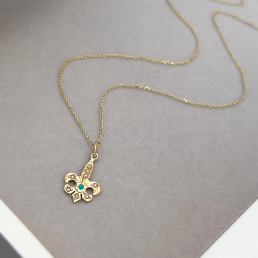 Vintage 14ct yellow Gold Dainty Turquoise and Pearl Fleur De Lis Charm Pendant Chain Necklace
