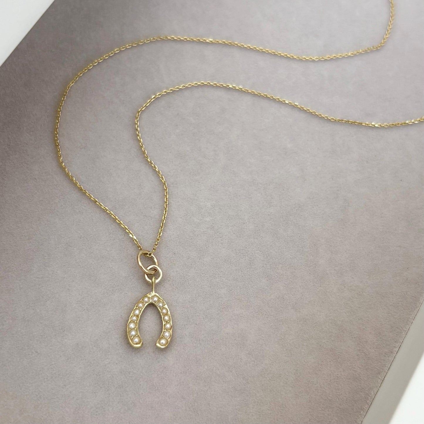 Vintage 14ct yellow Gold Dainty Pearl Wishbone Charm Pendant Chain Necklace