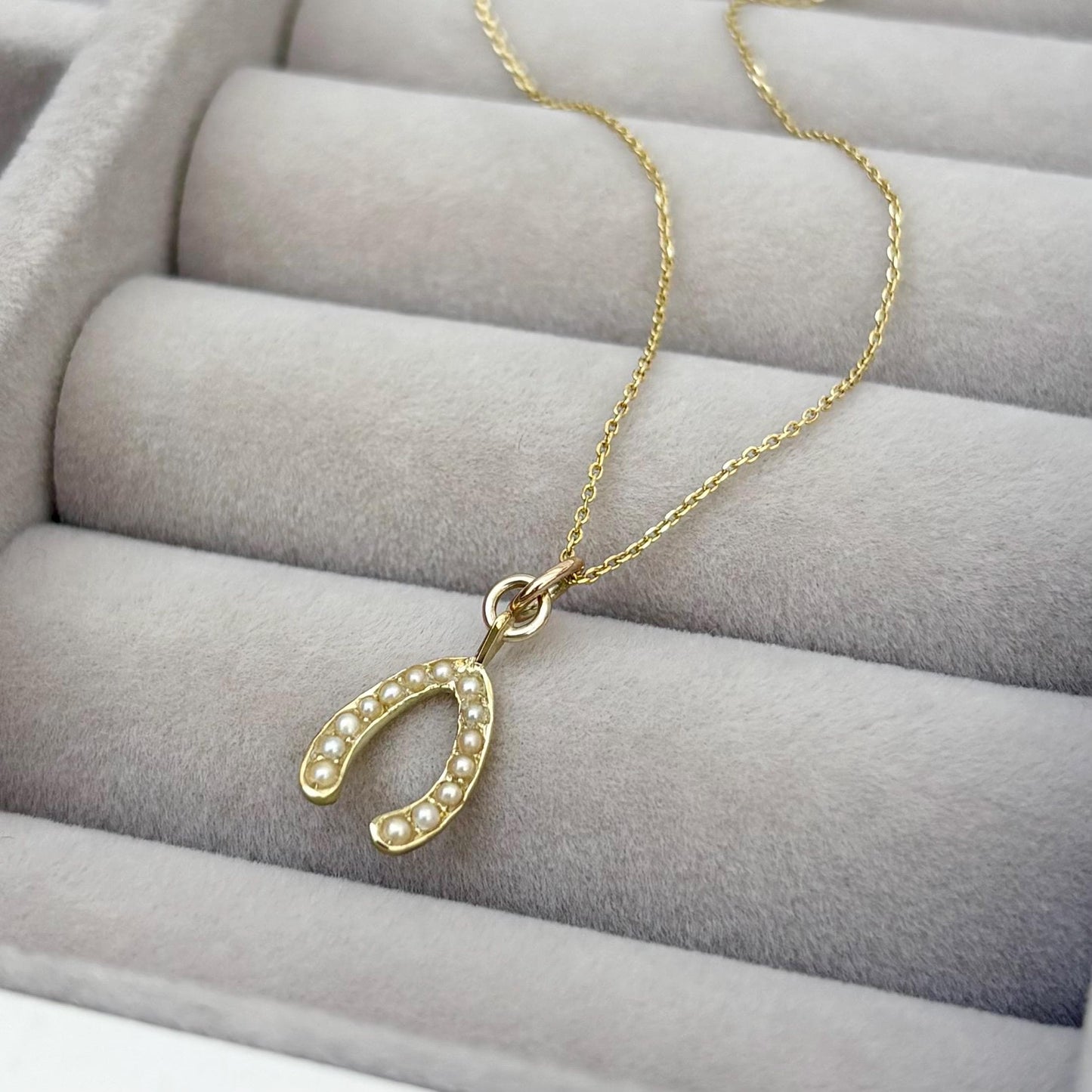 Vintage 14ct yellow Gold Dainty Pearl Wishbone Charm Pendant Chain Necklace