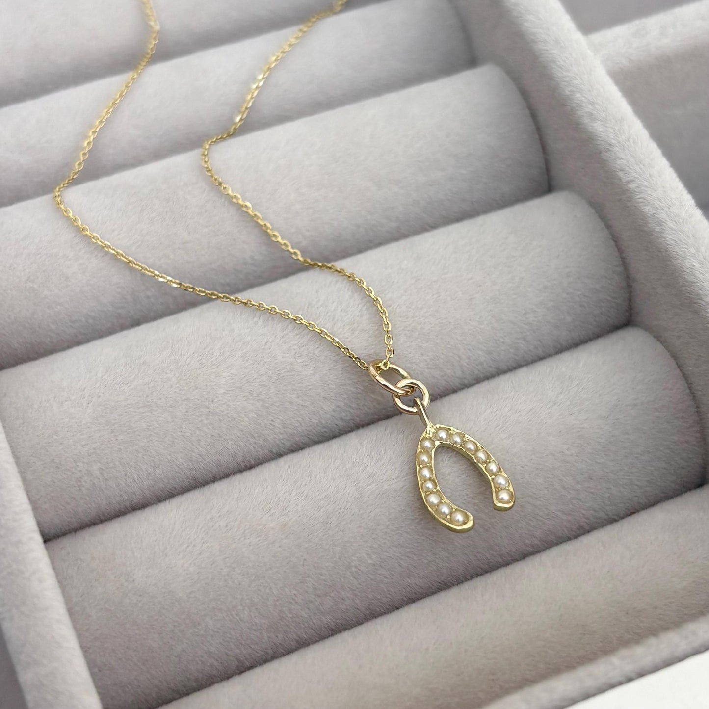 Vintage 14ct yellow Gold Dainty Pearl Wishbone Charm Pendant Chain Necklace
