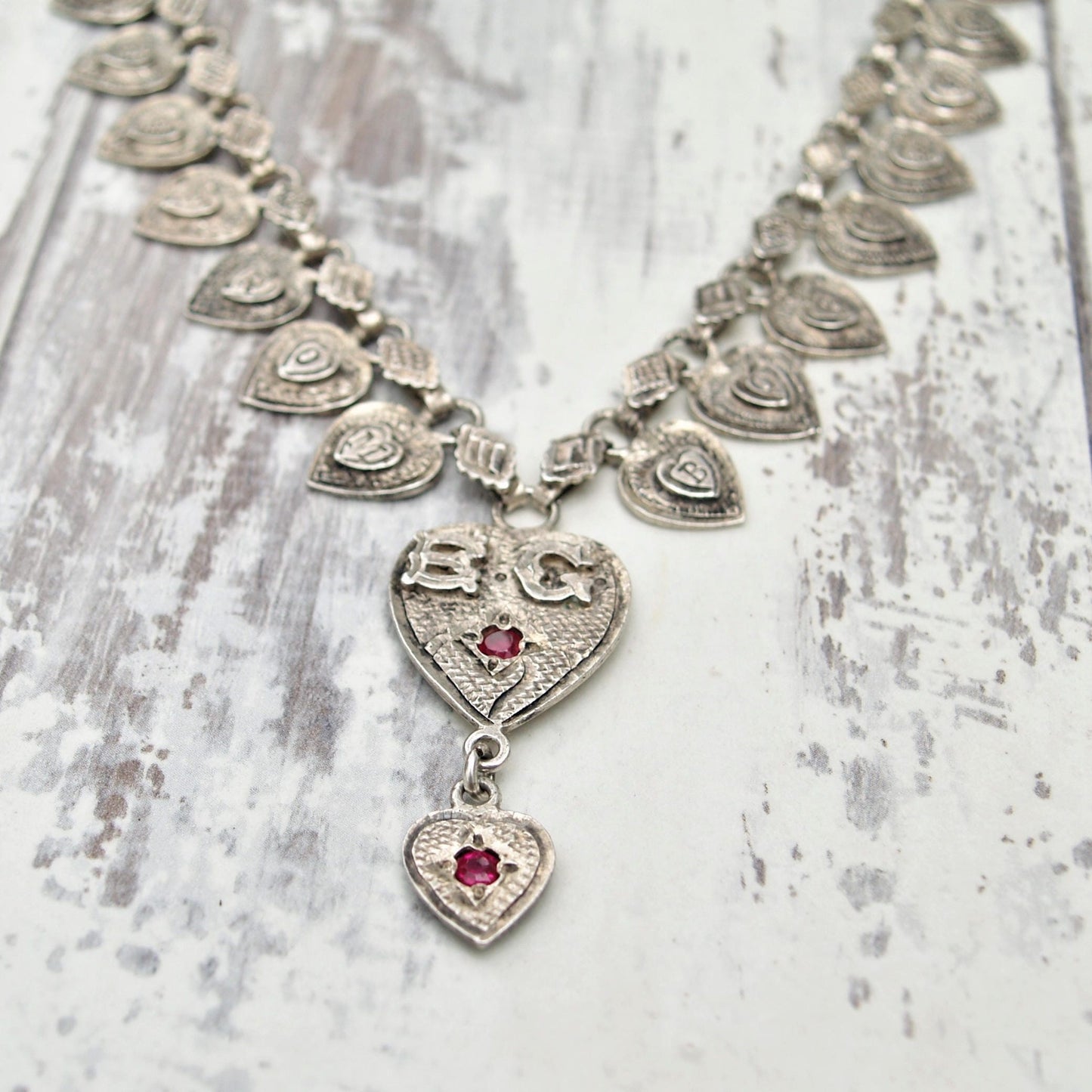 Vintage unique handmade silver heart choker necklace - 17.5 inch length