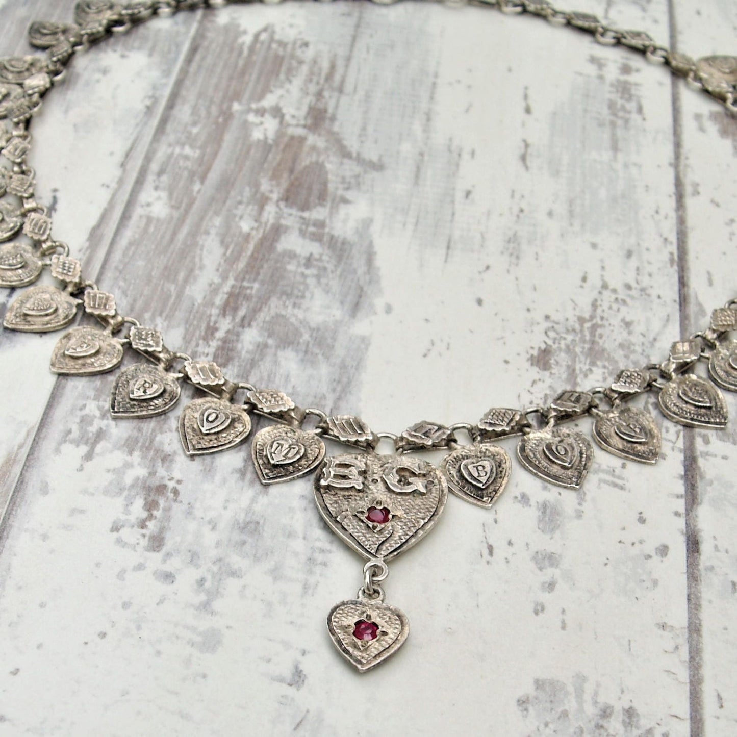 Vintage unique handmade silver heart choker necklace - 17.5 inch length
