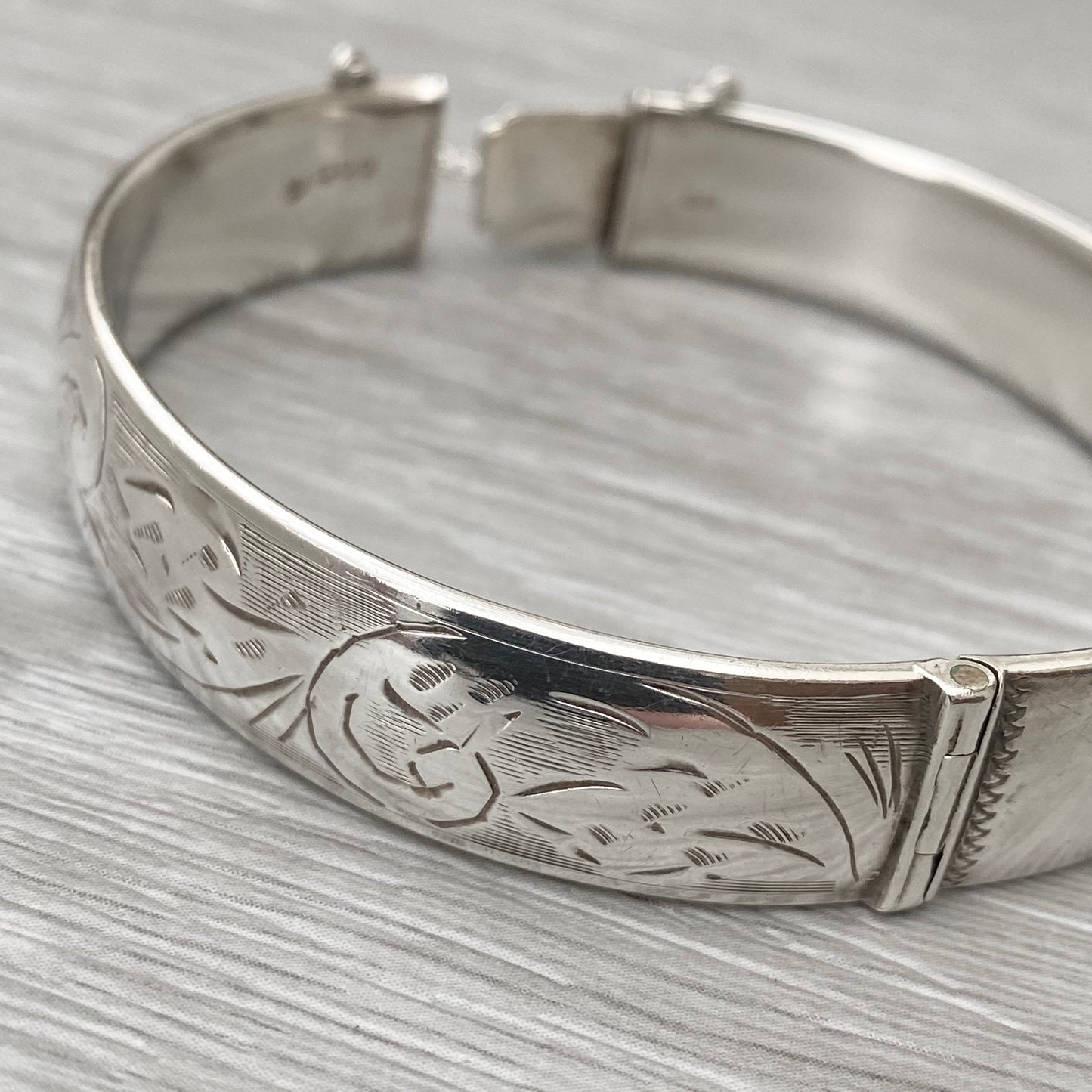 Vintage sterling silver engraved cuff bangle - 1960s